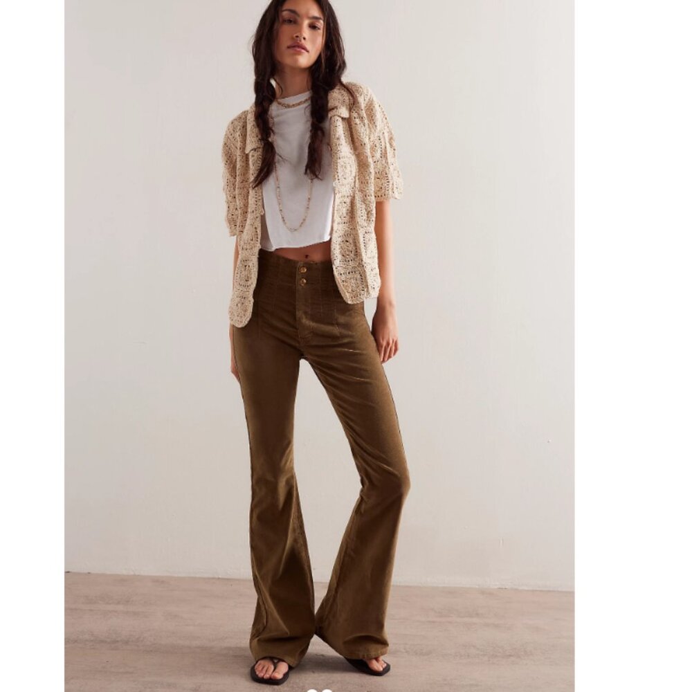 new Free People Jayde Flare Jeans in Fir green 252 - Picture 4 of 6